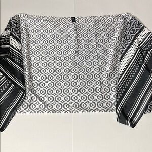 Black Label by Chico's over the shoulder shrug bolero small/medium black white